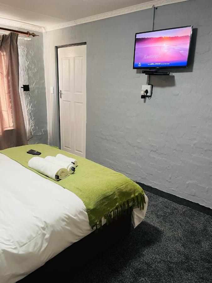 Host Hub Guest House Kempton Park Exterior foto