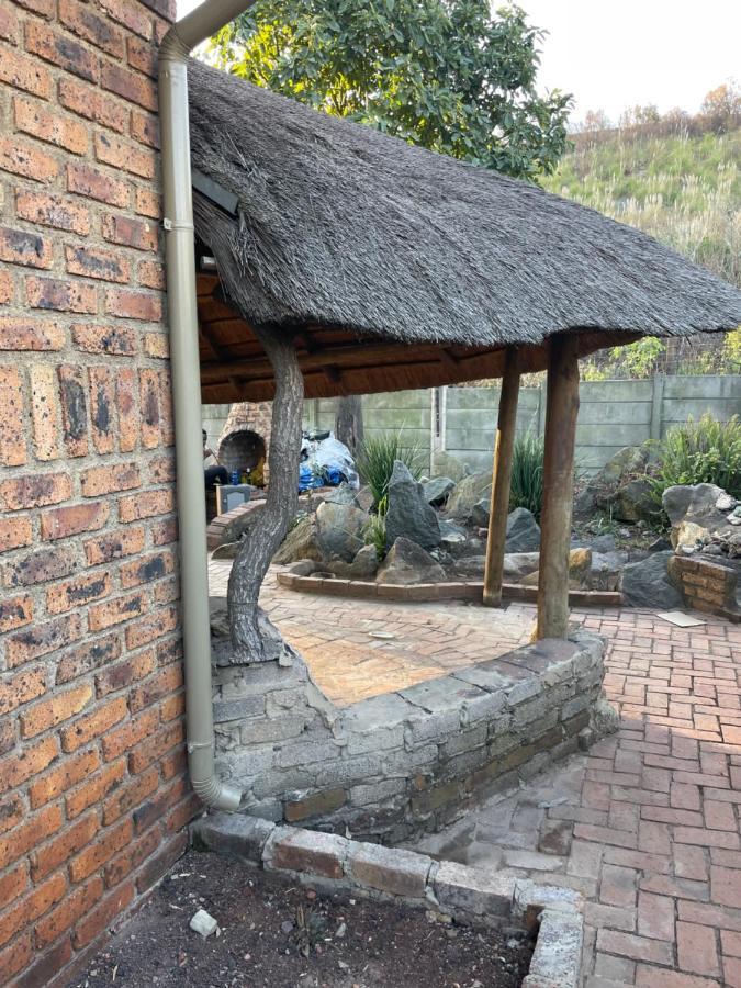 Host Hub Guest House Kempton Park Exterior foto