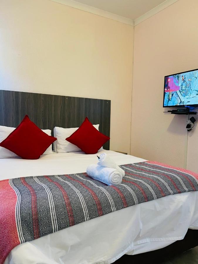 Host Hub Guest House Kempton Park Exterior foto