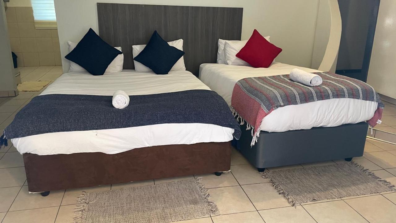 Host Hub Guest House Kempton Park Exterior foto
